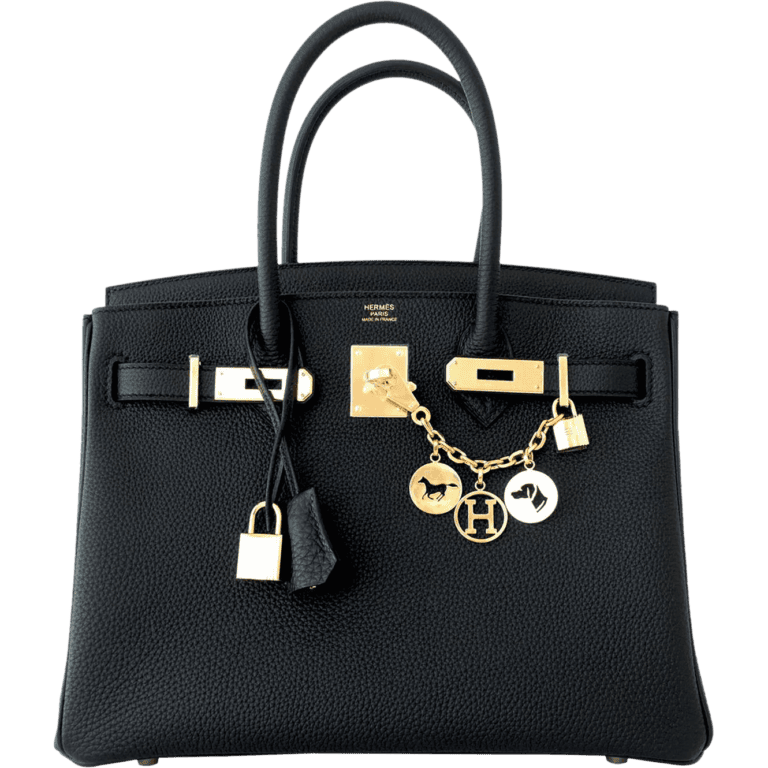 Bolso Birkin de lujo de Hermès, de piel negra, con herrajes dorados y dijes.